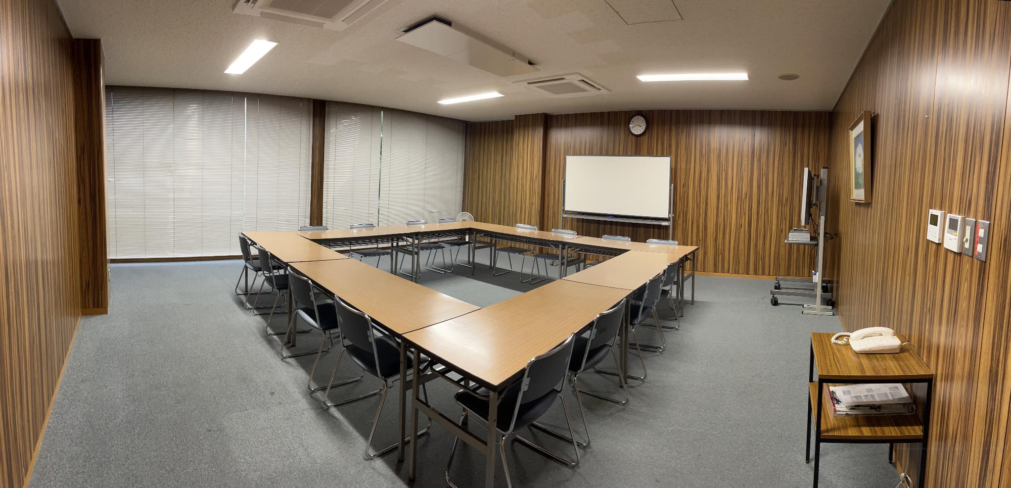 教養会議室