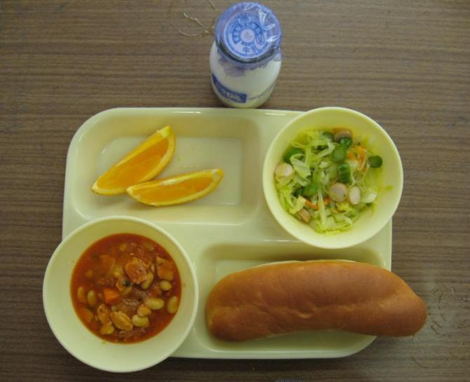 チリコンカン 給食