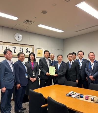 国会議員への要望活動を行いました。
