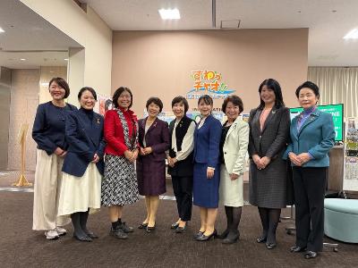 「女性市長によるこども・子育て施策に関する懇談会」に参加しました。