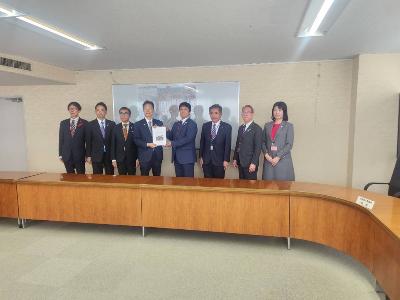 中部地方整備局への要望活動の出席しました。