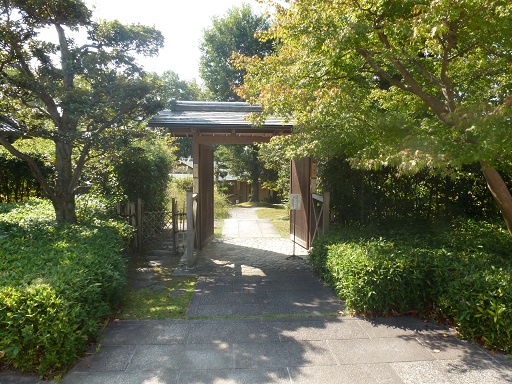 色金山歴史公園、茶室管理棟入口の写真