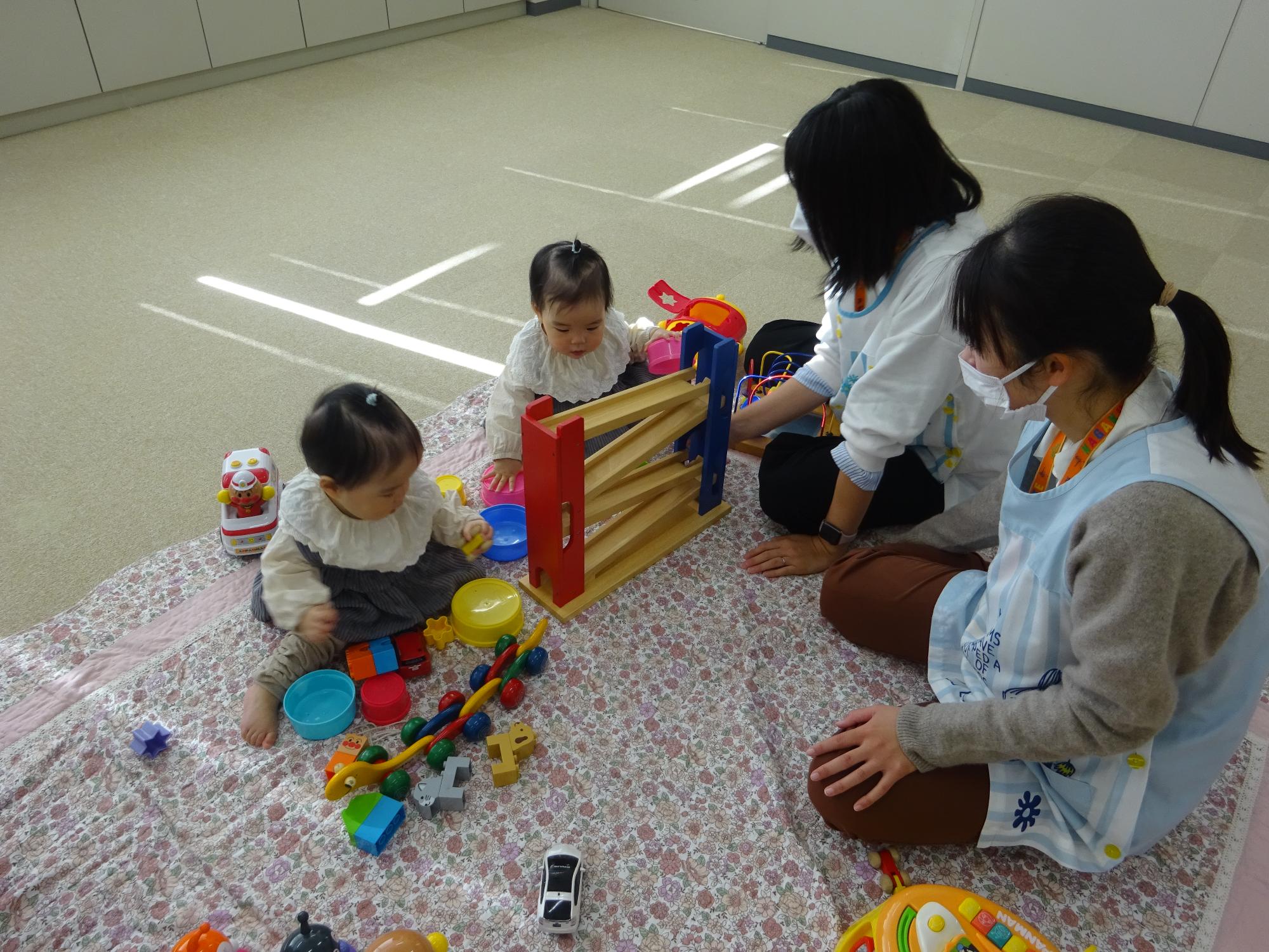 託児の様子 (令和6年11月28日 多胎サロン)