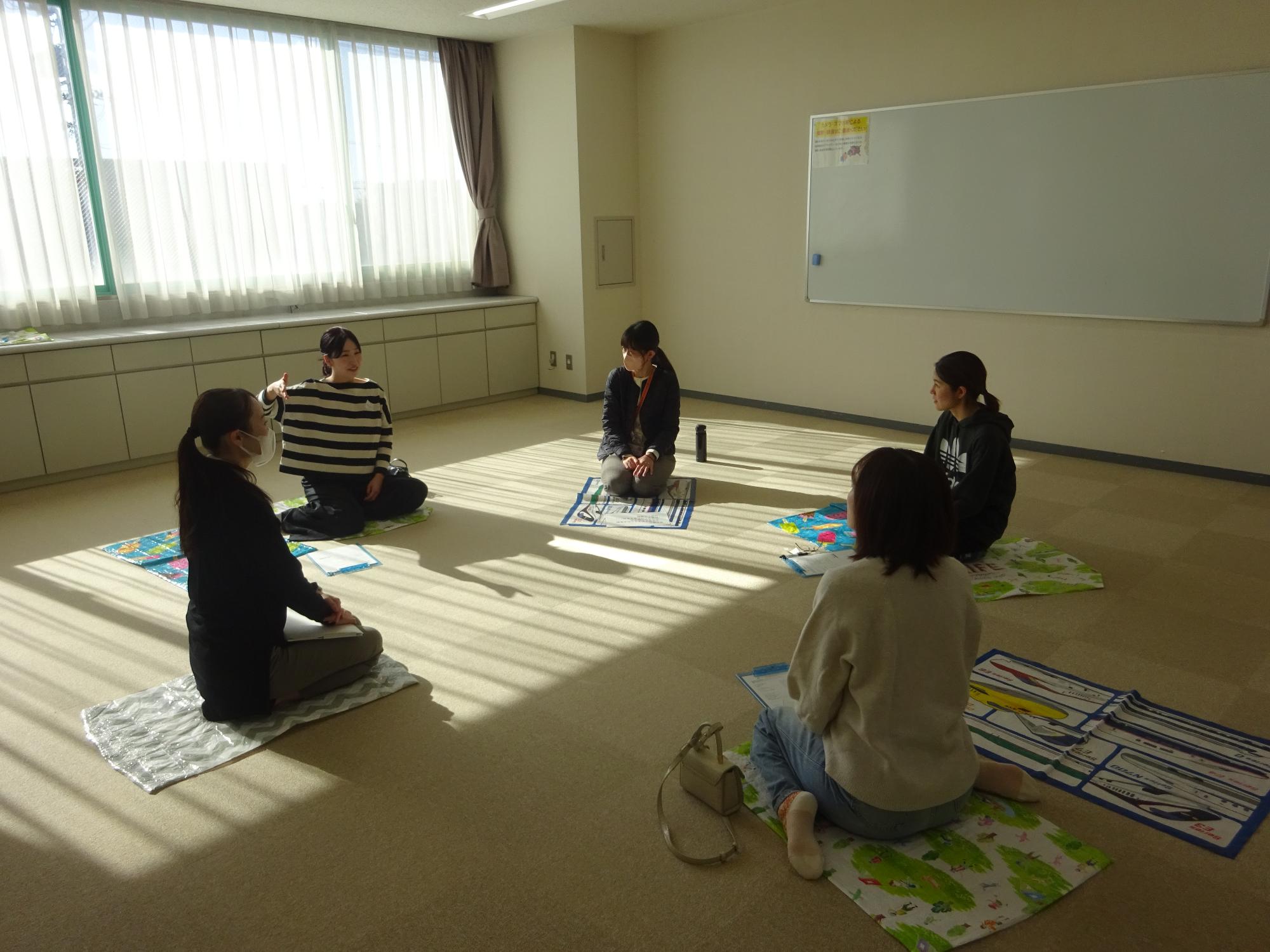令和6年度11月28日 第3回目多胎サロン 情報交換の様子