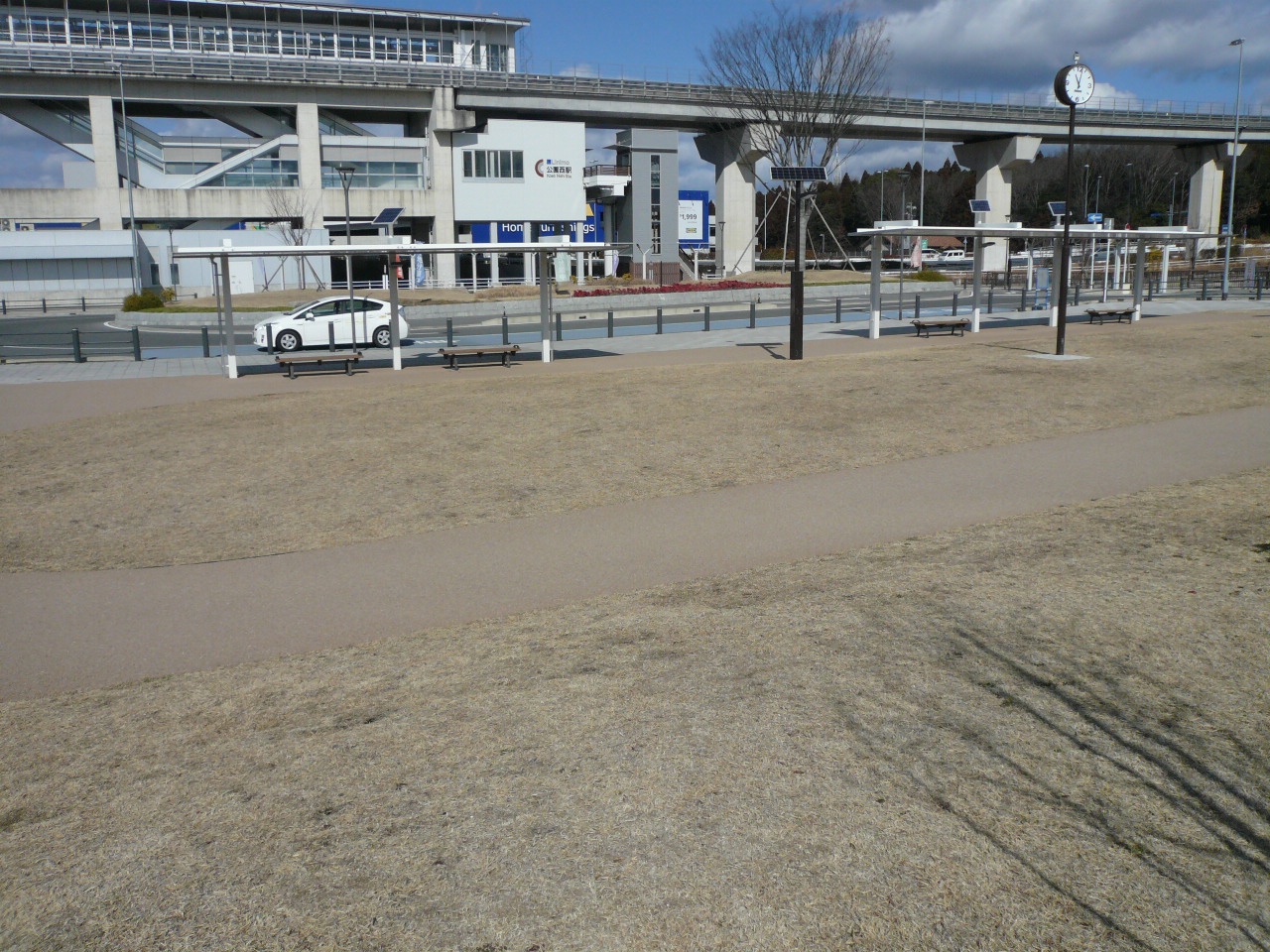 公園西駅前緑地の写真