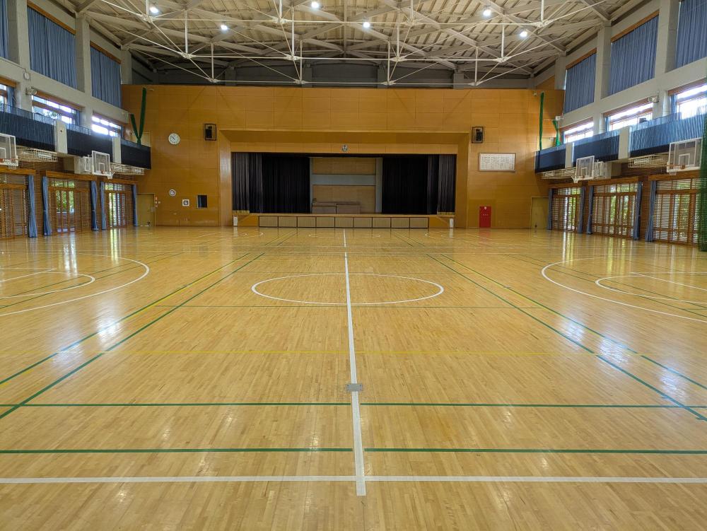 北中学校体育館（全体）