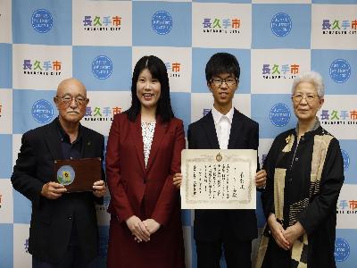 ボランティア表彰をうけたういういの会が表敬訪問に来てくださりました。