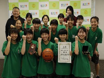 長久手ミニバスケットの皆さんが表敬訪問に来てくださりました。