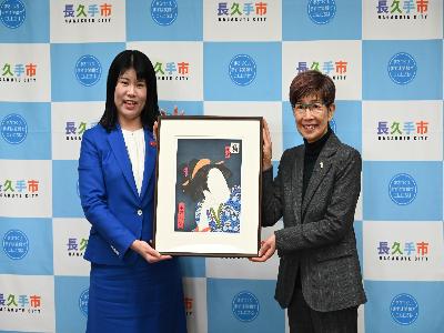 版画作品を寄附いただきました