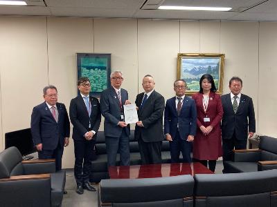 普通交付税不交付団体における財源充実に関する要望活動に参加しました。