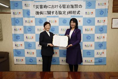 有限会社オリーブ様と「災害時における宿泊施設の提供に関する協定」の締結を行いました。