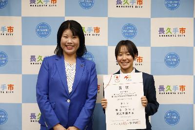 長久手中学校出身の高校1年生の渡邉ひなたさんが2年ぶりにお越しくださりました。