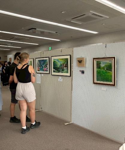 R8美術展公募